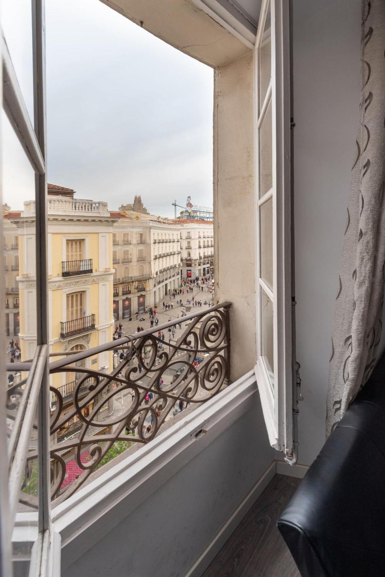 Apartamentos Day Madrid Sol Centro Gran Via Экстерьер фото