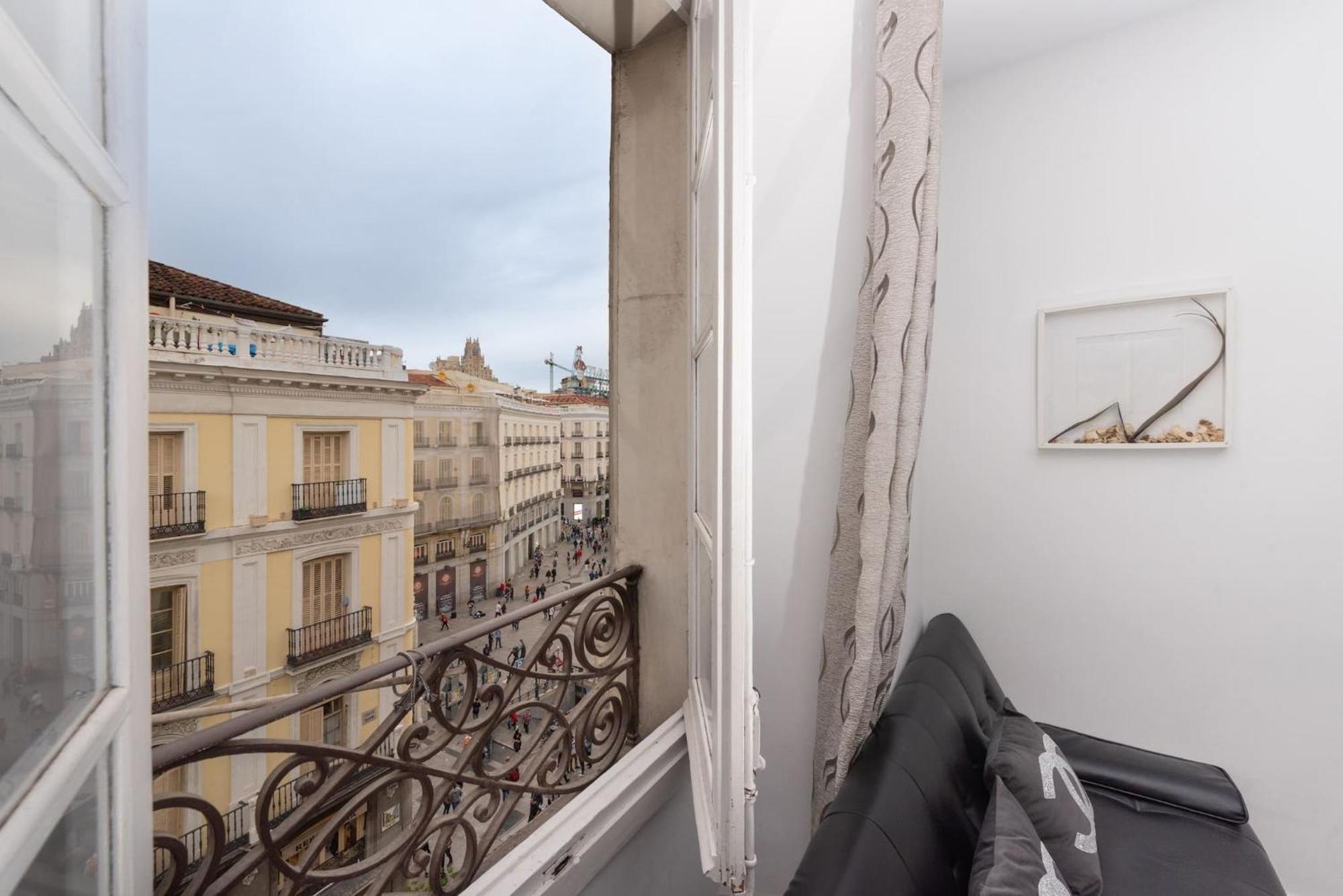 Apartamentos Day Madrid Sol Centro Gran Via Экстерьер фото